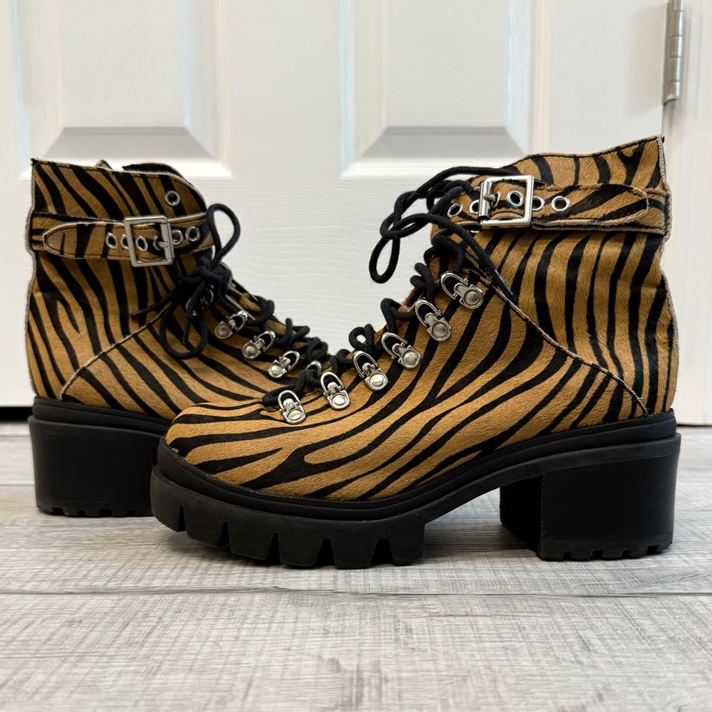 Rare! Brand new Jeffrey Campbell tiger print Czech chunky heeled combat boots